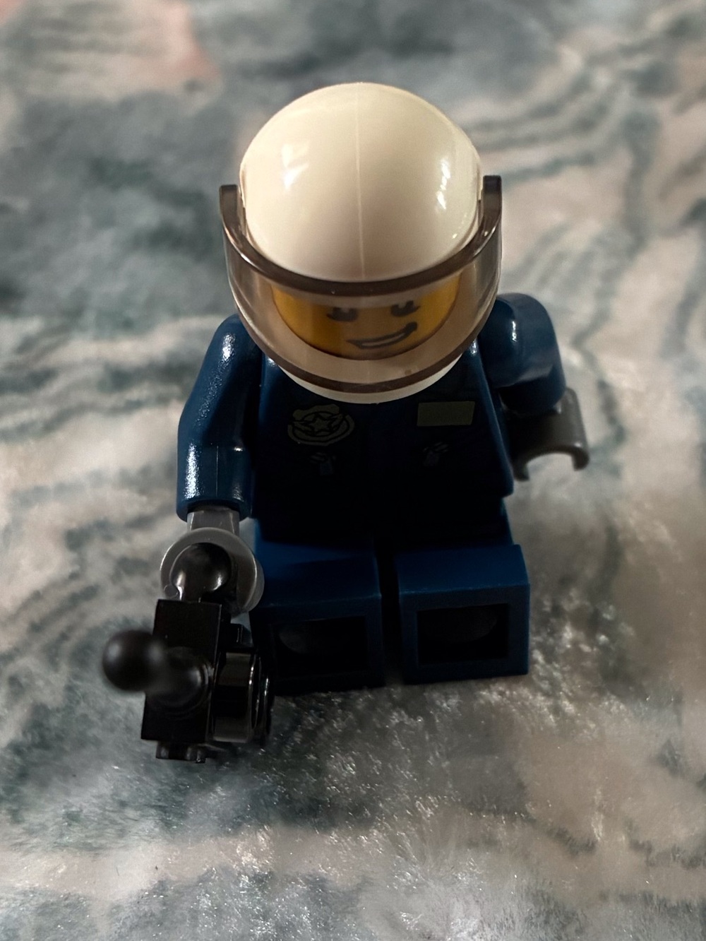 Navy Blue Police Minifigure with Radio and White Visor Helmet - Picture 3 of 3